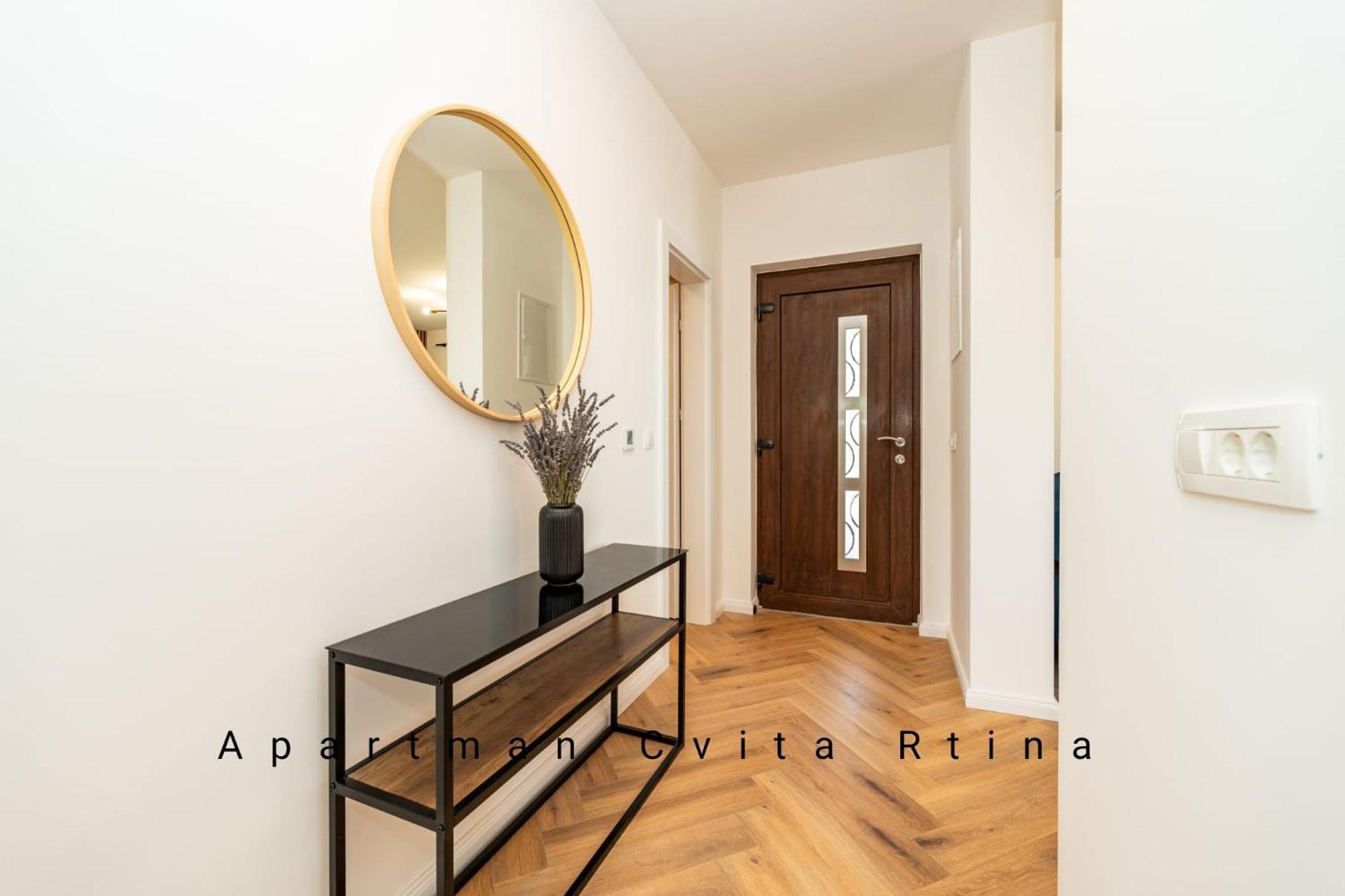 Apartman Cvita รทินา ภายนอก รูปภาพ