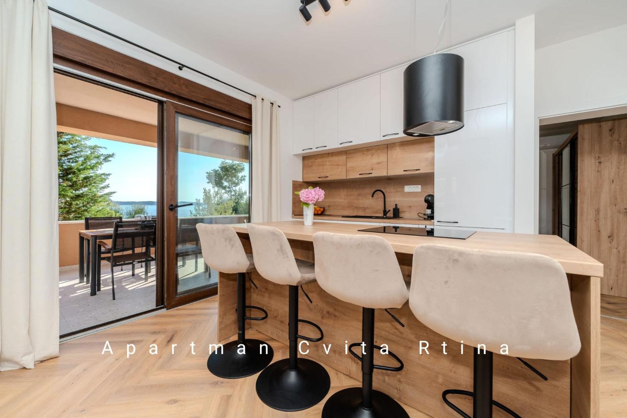 Apartman Cvita รทินา ภายนอก รูปภาพ